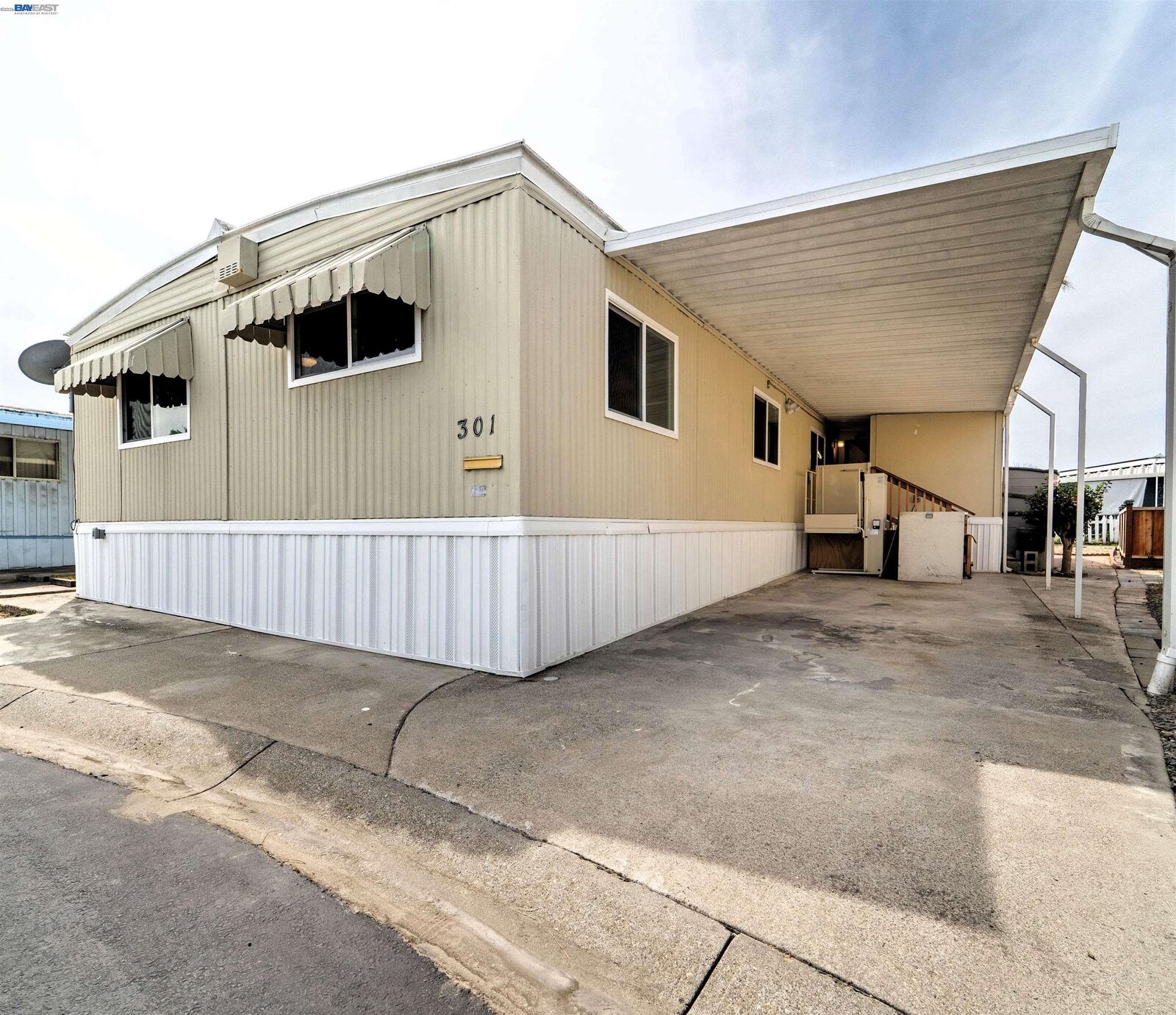 Property Photo:  301 Maui Circle  CA 94587 