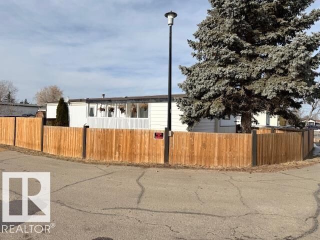 Property Photo: 1121 Lakeland Village AB T8H 1J7