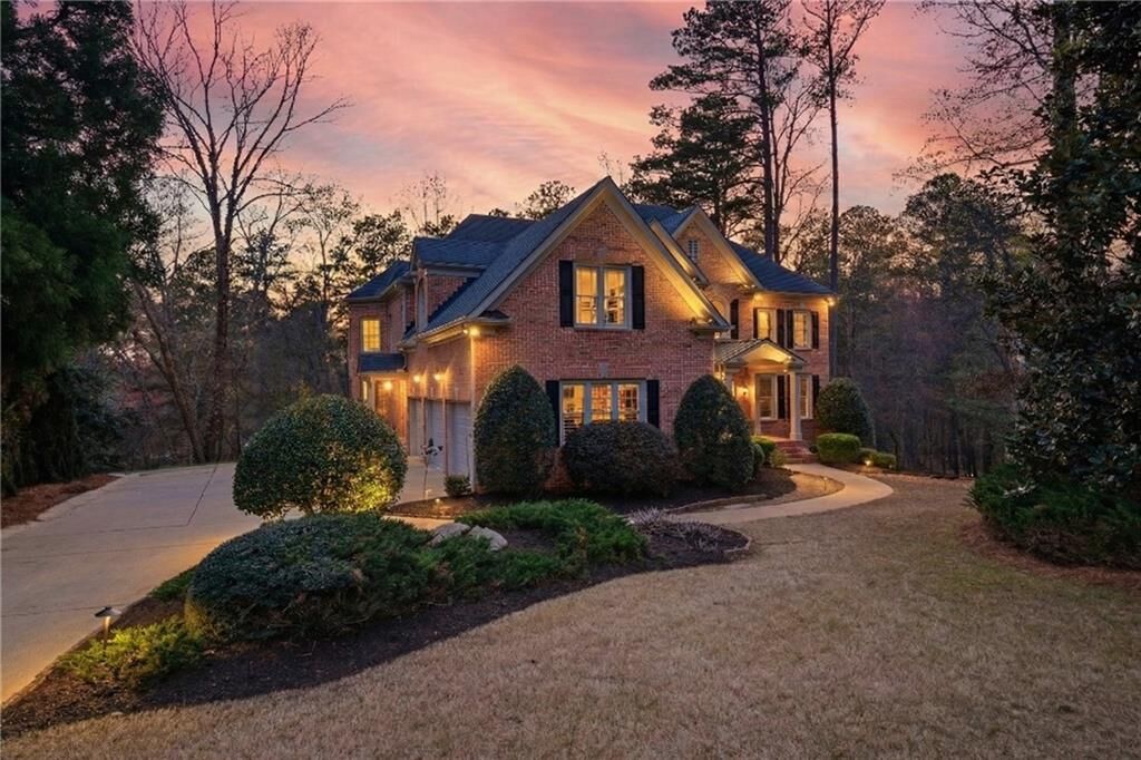 Property Photo: 2110 Wood Cove Drive GA 30041