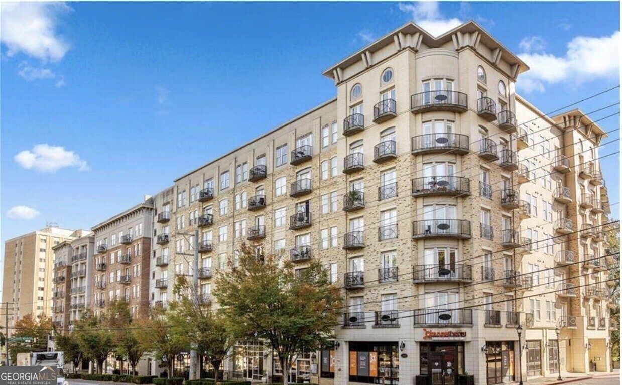 Property Photo:  2255 Peachtree Road NE 525  GA 30309 