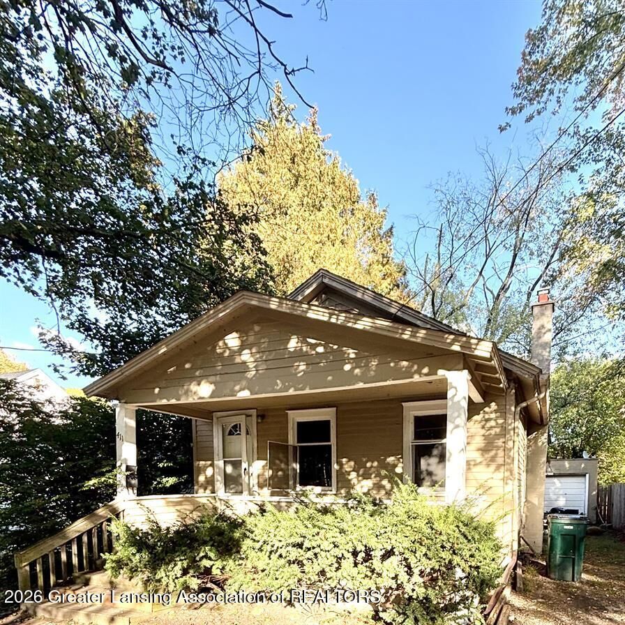 Property Photo:  411 S Hayford Avenue  MI 48912 
