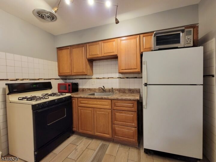 Property Photo: 423 2nd St NJ 07302