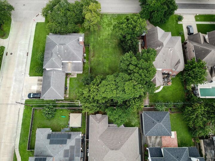 Property Photo:  1117 Mulberry Lane  TX 77401 