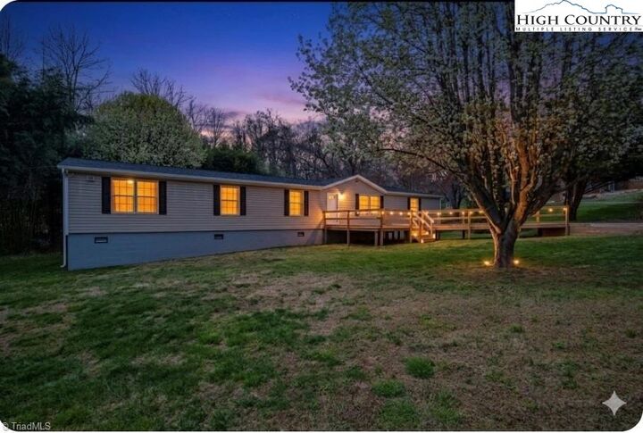 Property Photo: 248 Mulberry Park Road NC 28659