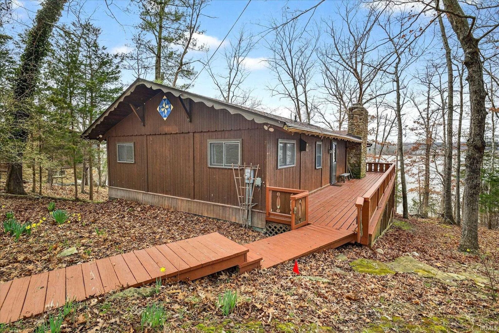 Property Photo:  9009 E Emerald Court  IN 47448 