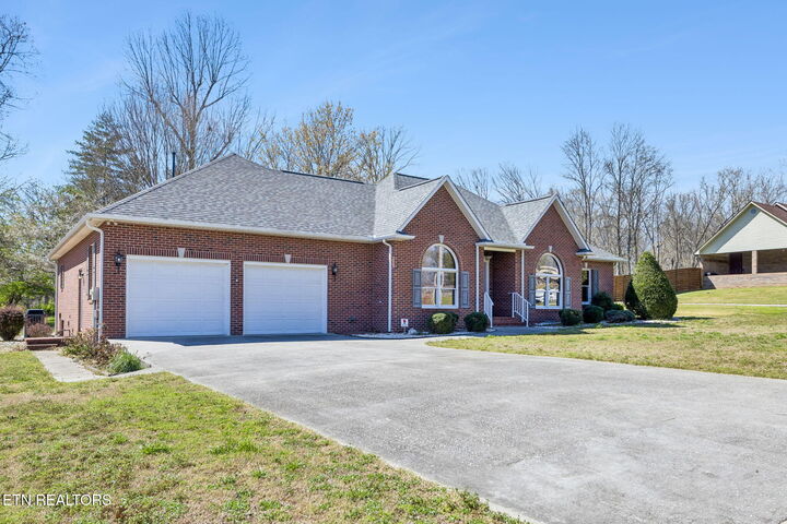 Property Photo:  611 Calvin St  TN 37763 