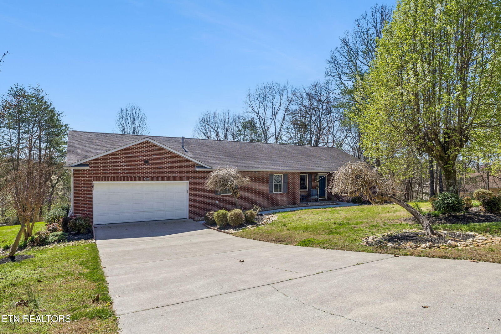 Property Photo: 124 Oakview Drive TN 37763