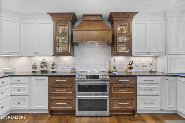 Property Photo:  101 Ostenbarker St  TN 37804 