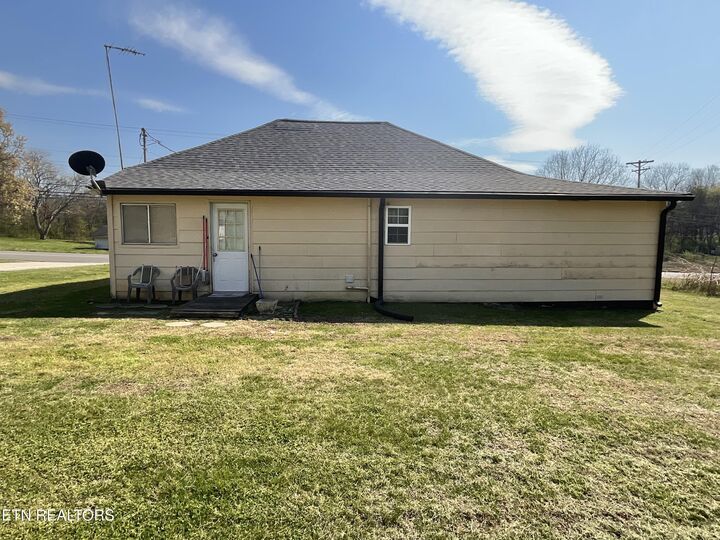 Property Photo:  1100 8th St  TN 37331 