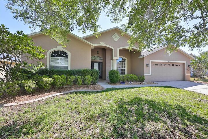 Property Photo:  9274 Estate Cove Circle  FL 33578 