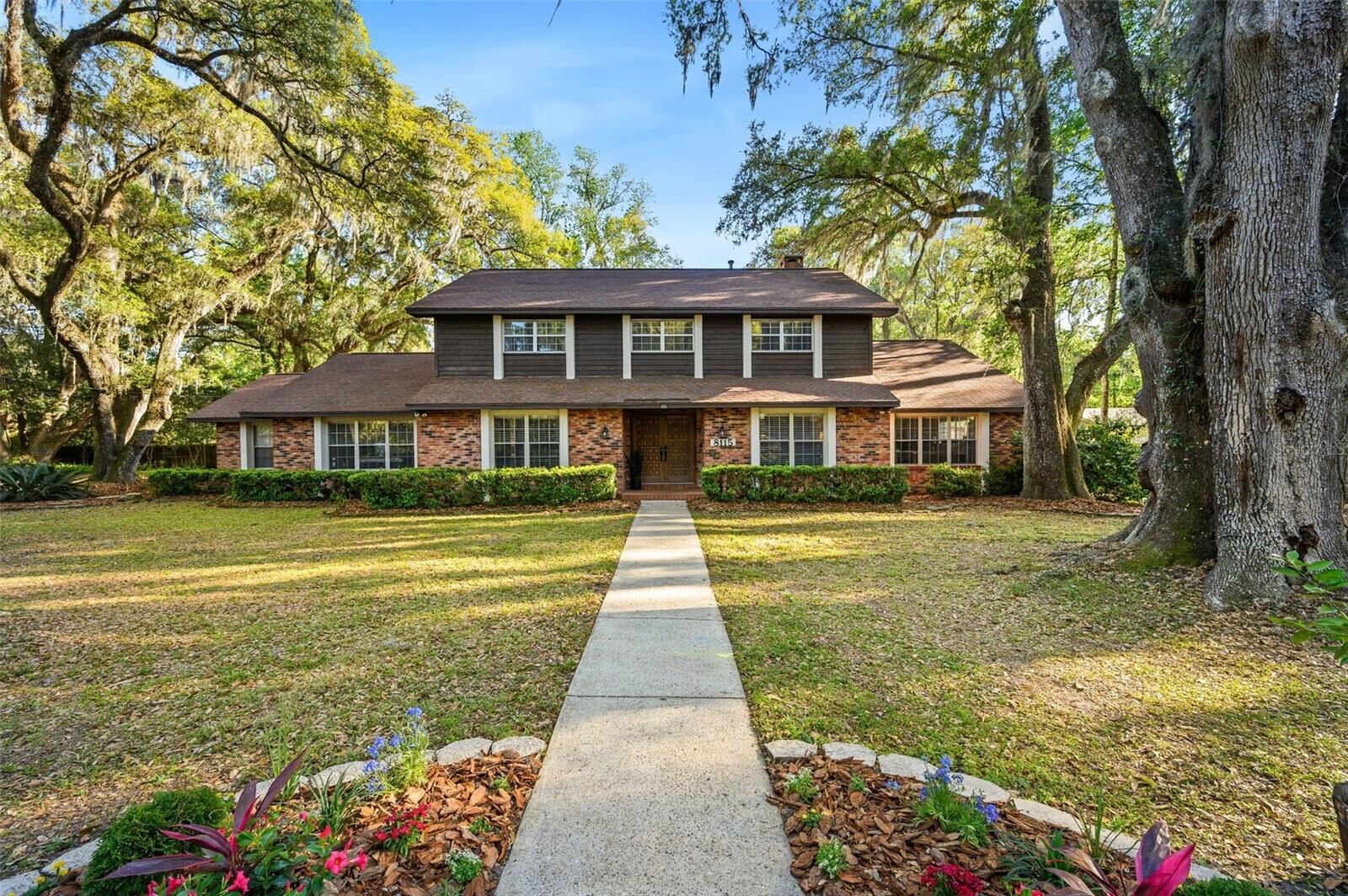 Property Photo: 8115 SW 1st Place FL 32607