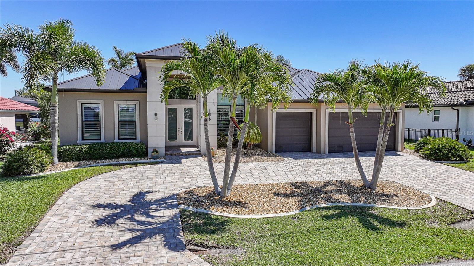 Property Photo:  1210 Mineo Drive  FL 33950 