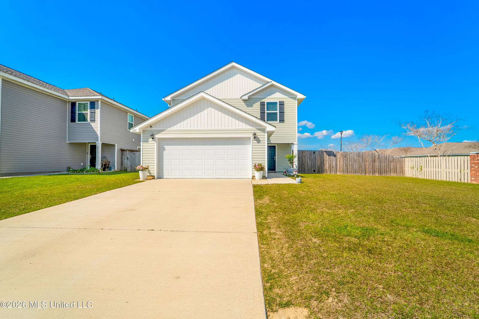 Property Photo:  2121 Beauvoir Street  MS 39564 