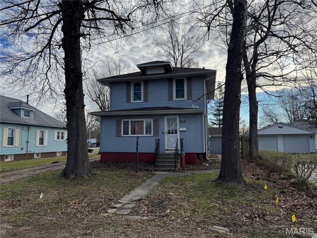 Property Photo:  709 Mayo Street  IL 62626 