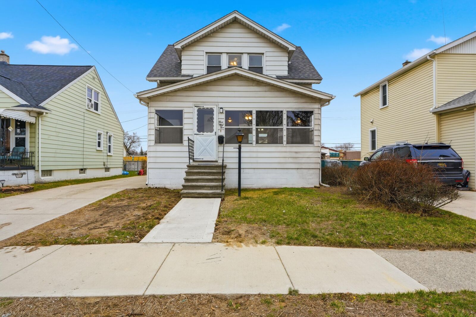 Property Photo:  352 E Goulson Avenue  MI 48030 