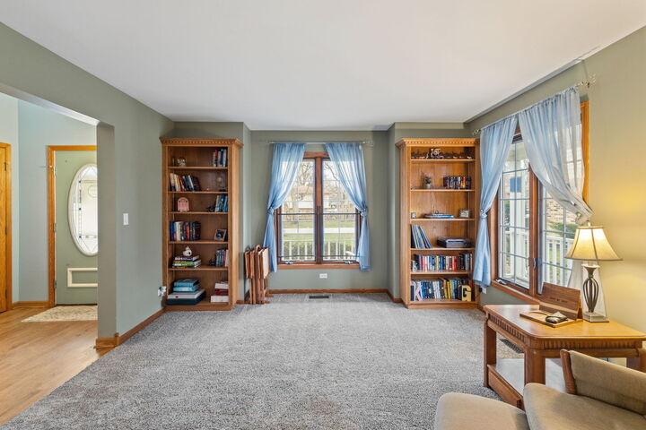 Property Photo:  520 Birchwood Road  IL 60423 