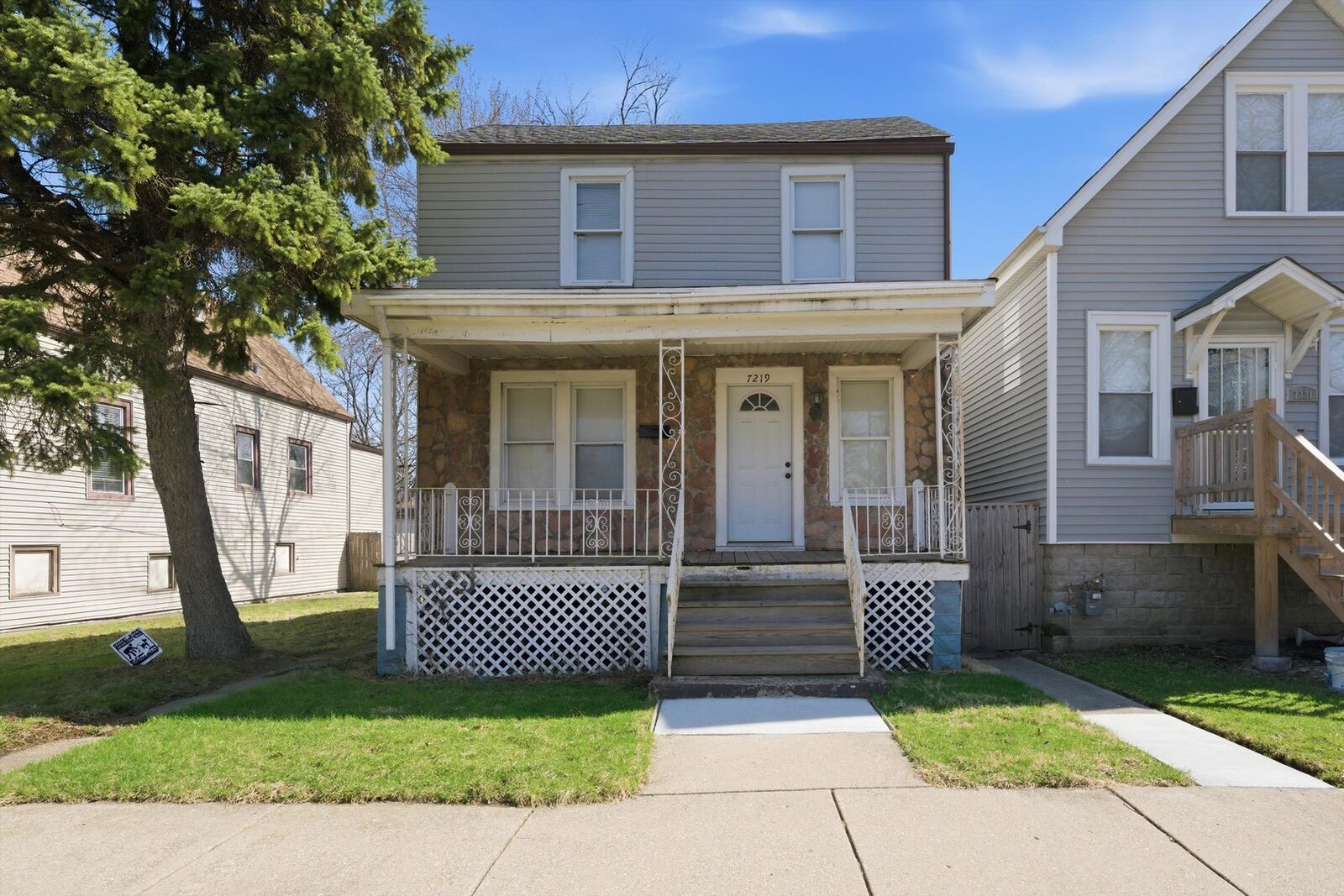 Property Photo:  7219 S Wood Street  IL 60636 