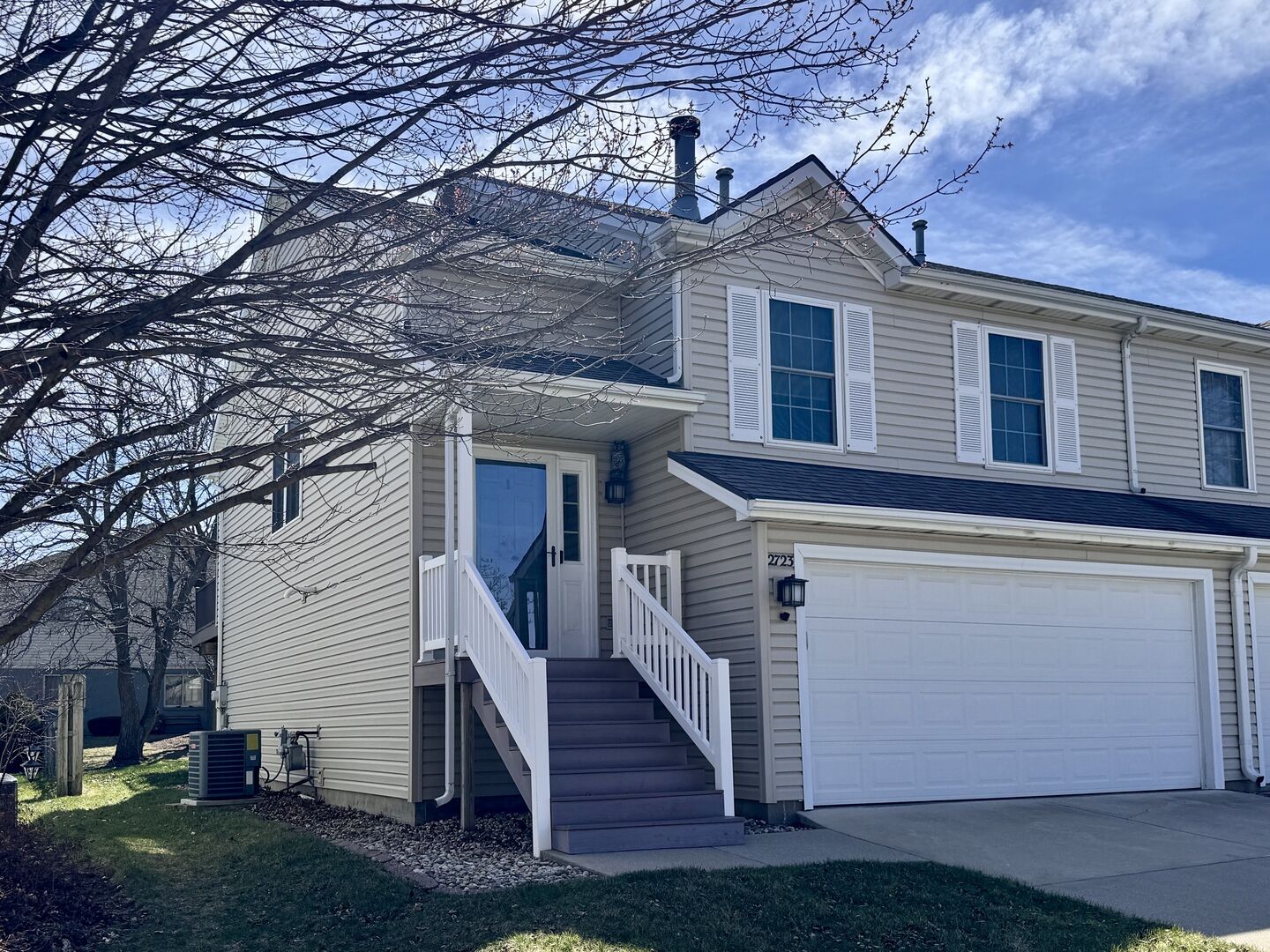 Property Photo:  2723 Arrowhead Drive  IL 61704 