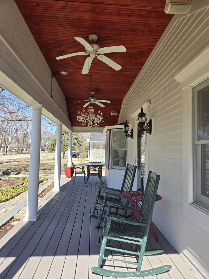 Property Photo:  145 S Hickory Street  IL 60067 