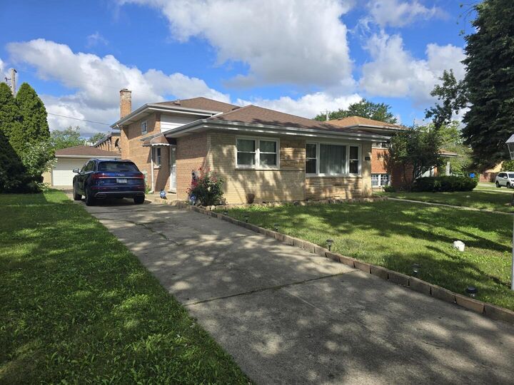 Property Photo:  8936 Ozark Avenue  IL 60053 