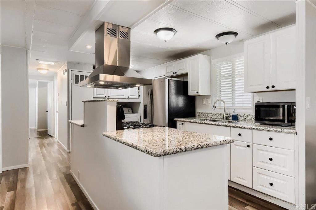 Property Photo: 255 E Bradley Avenue Spc 118 CA 92021