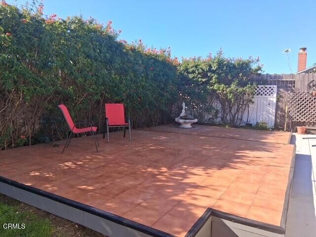 Property Photo:  8582 Hollister Street  CA 93004 