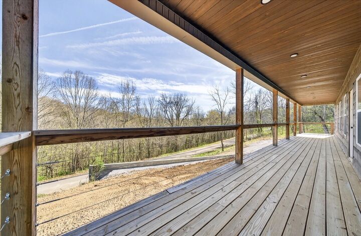 Property Photo:  190 Park Dr  TN 38582 