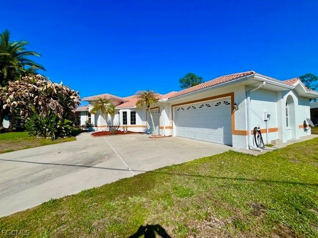 Property Photo:  914 McArthur Avenue  FL 33936 