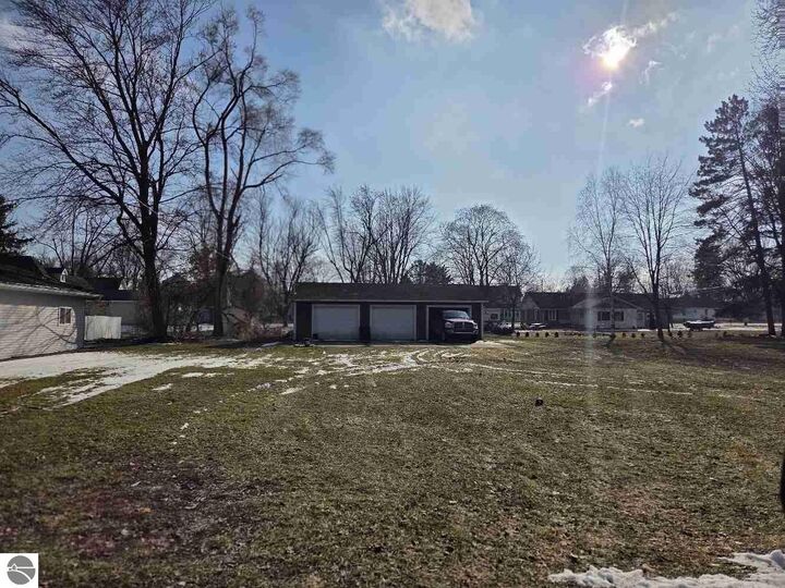 Property Photo: 105 Jefferson Street MI 48618