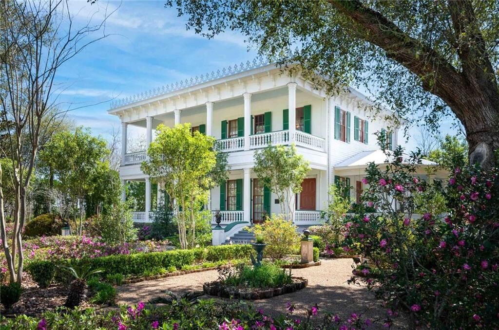 Property Photo:  17523 La Hwy 418 Highway  LA 70753 