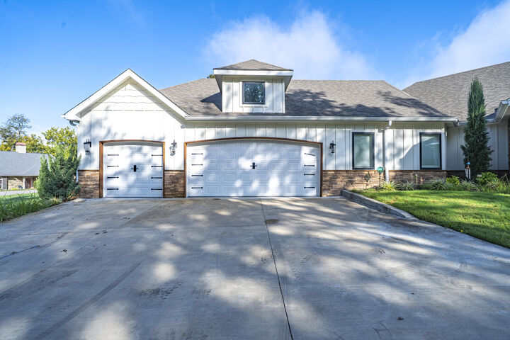 Property Photo:  30397 S 567 Road  OK 74331 