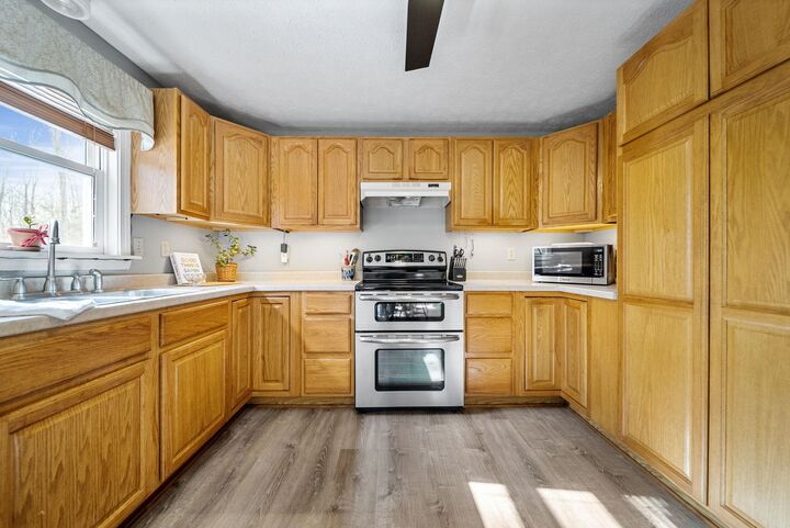 Property Photo: 80 Horizon Lane NH 03034