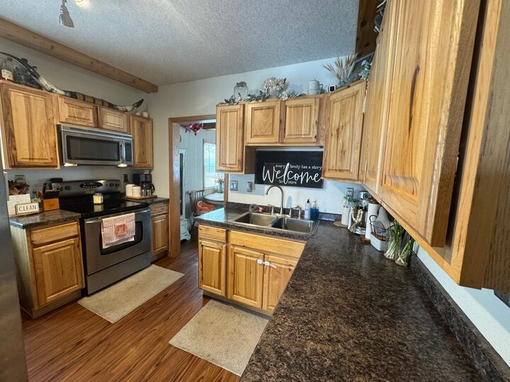 Property Photo: 610 Hipple Avenue MN 56551