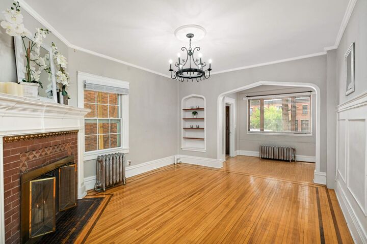 Property Photo:  2507 Lyndale Avenue S  MN 55405 