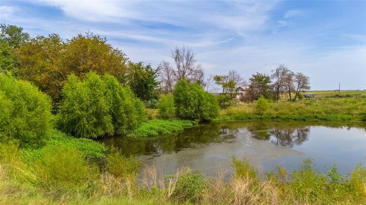Property Photo:  1987 Farm Road 900 N  TX 75478 