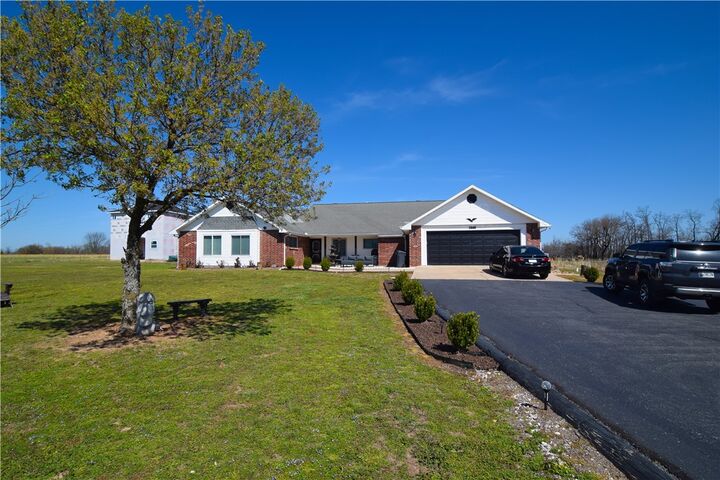 Property Photo:  2449 W Perry Road  AR 72758 