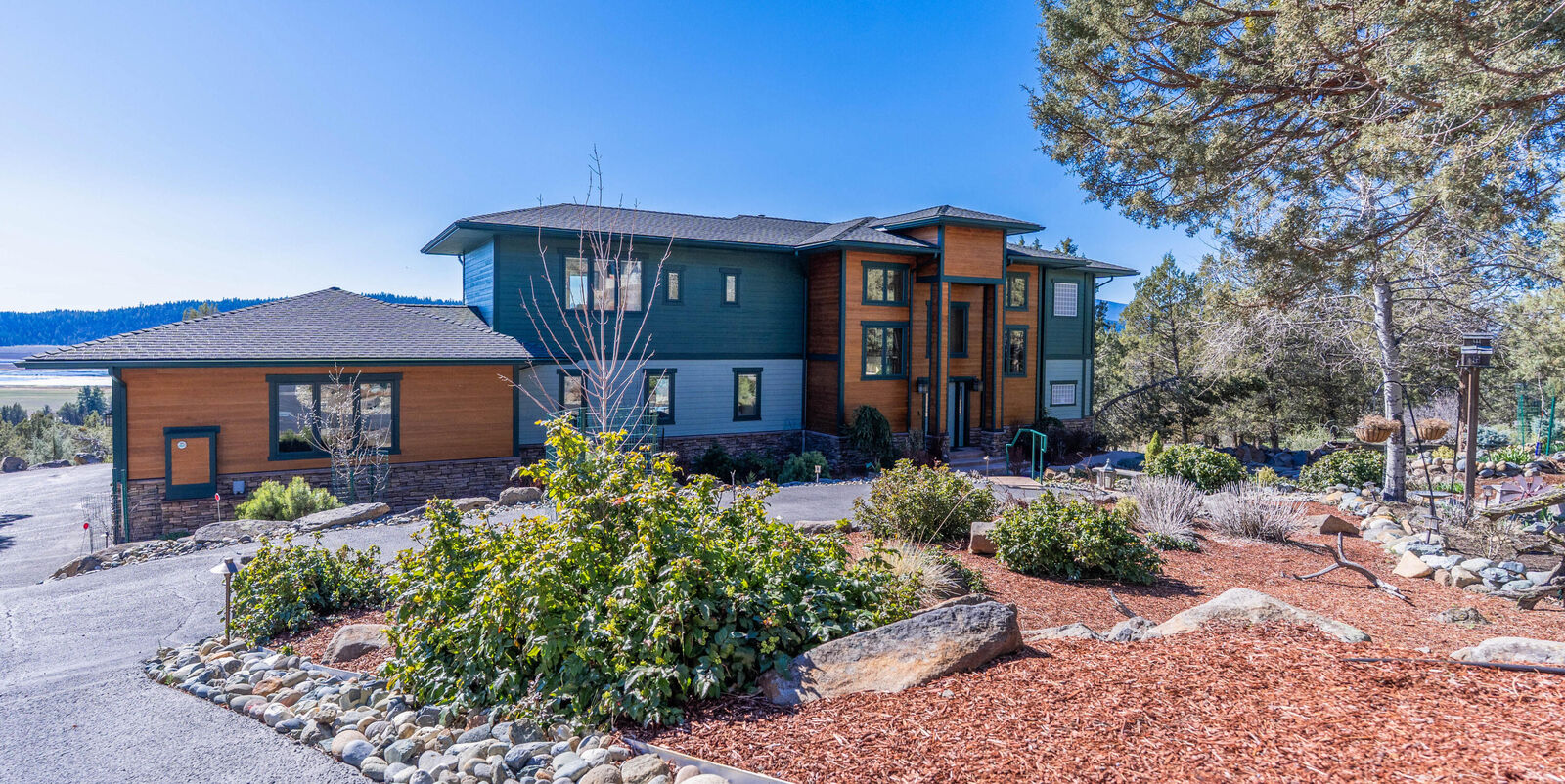 Property Photo:  4728 Coopers Hawk Road  OR 97601 