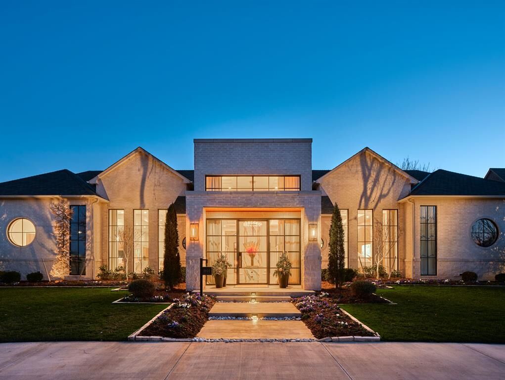 Property Photo:  2600 Guilford Lane  OK 73120 