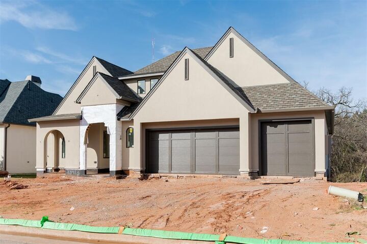 Property Photo: 13413 Creek Pointe Lane OK 73131