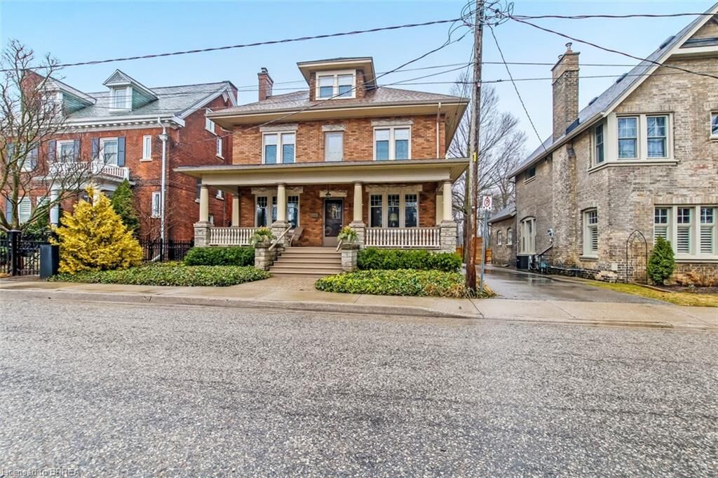 Property Photo:  52 Chestnut Avenue  ON N3T 4C2 