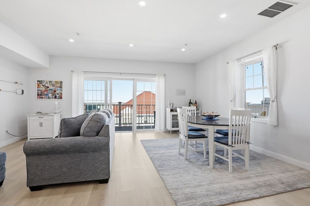 Property Photo: 233 Beach Rd A10 MA 01952