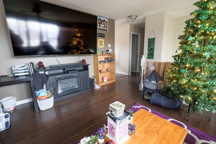 Property Photo:  5727 60 Avenue  AB T4T 1J2 