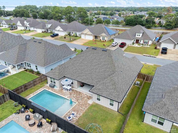 Property Photo: 1929 Refuge Cir FL 32563