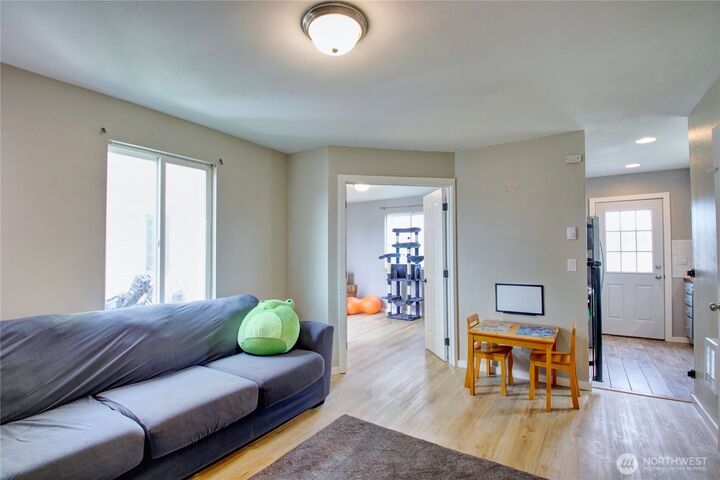 Property Photo:  1812 N 30th Street  WA 98273 