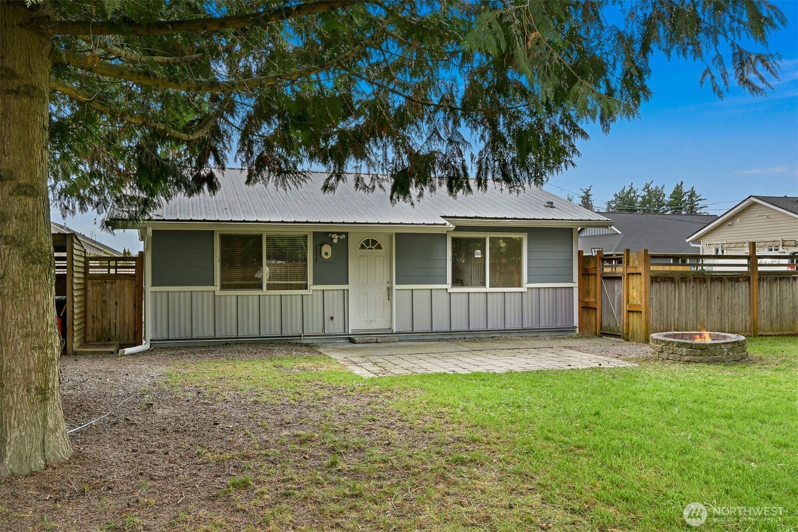 Property Photo: 310 W 3rd Street WA 98276