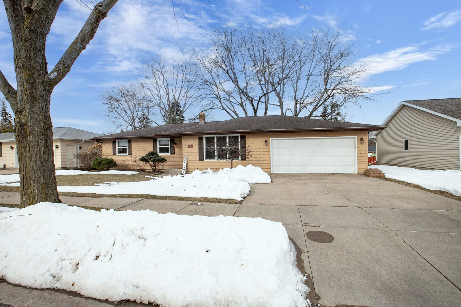 Property Photo: 715 Sheridan Street WI 54130