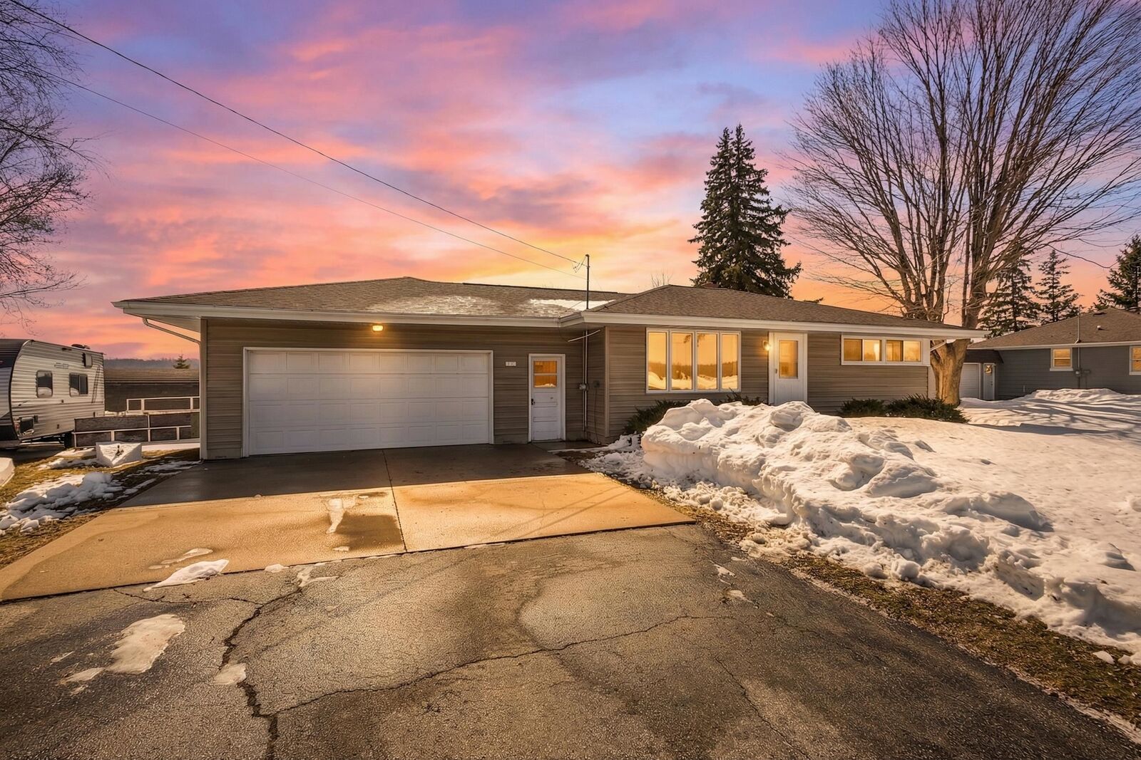 Property Photo:  4576 Algoma Road  WI 54229 