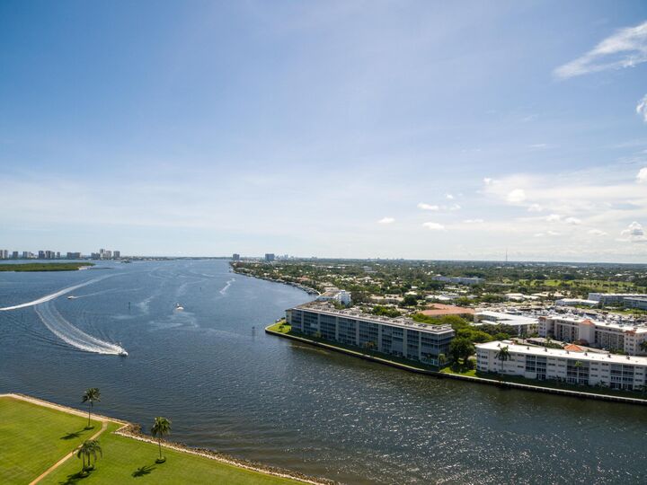 Property Photo:  108 Lakeshore Drive 1041  FL 33408 