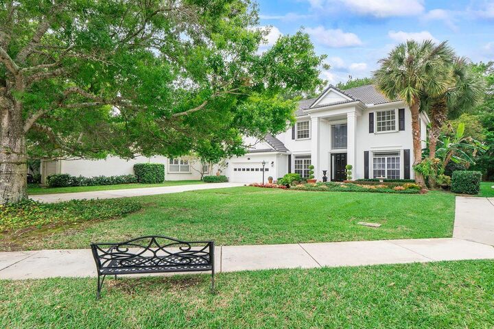 Property Photo:  152 Oakwood Lane  FL 33410 