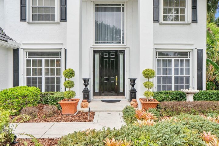 Property Photo: 152 Oakwood Lane FL 33410